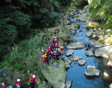 富光國中 馬武督溪溯溪護水 • 石礦共學圖片(另開新視窗)